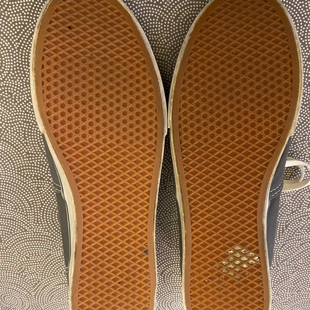 Vans - Picture 4 of 7
